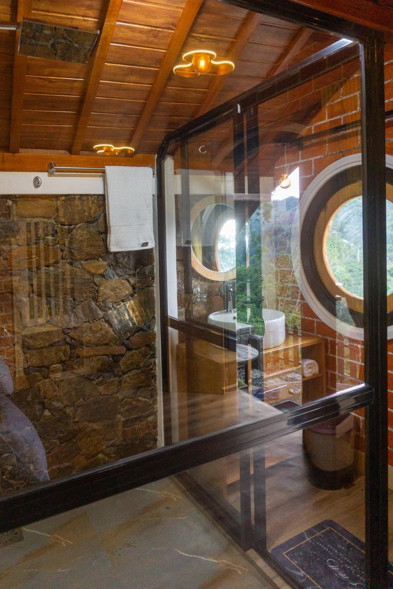 Bed and Breakfast Hobbit Hole Hideaway Ella Exteriér fotografie